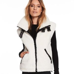 SAM white Sherpa vest